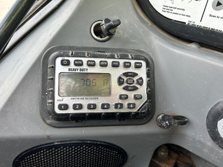 2022-bobcat-t770-image-20