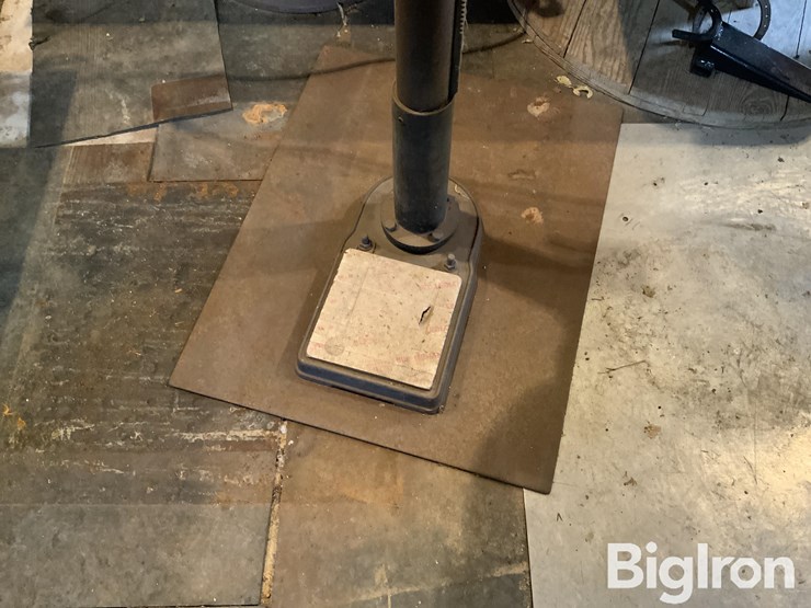 16-speed-drill-press-image-12