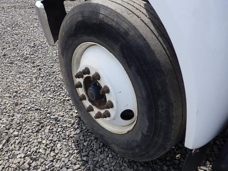 2015-ford-f750-image-22