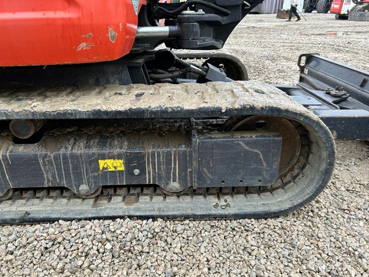 2016-kubota-kx040-4-image-12