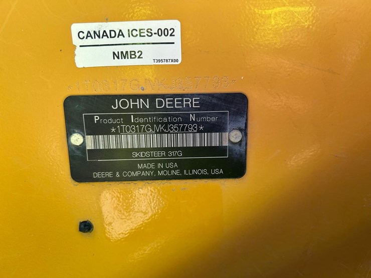 2019-deere-317g-image-26