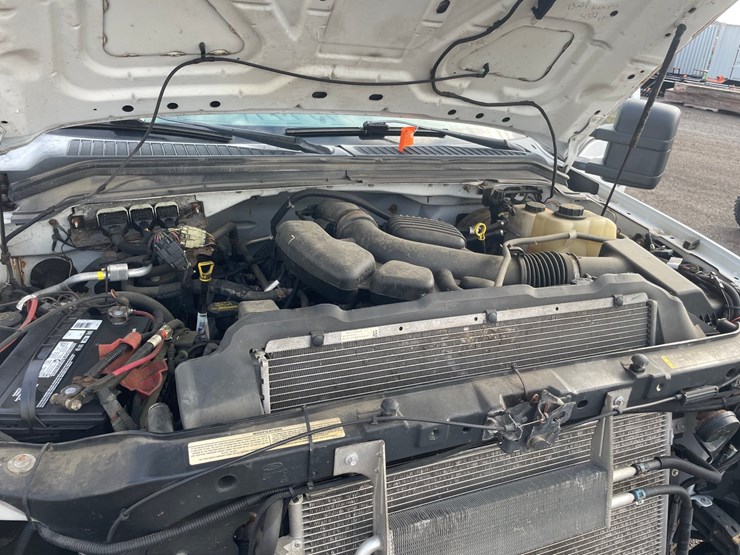 2010-ford-f250-xl-image-32