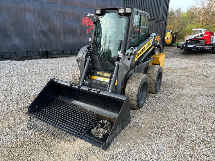 2017-new-holland-l218-image-8