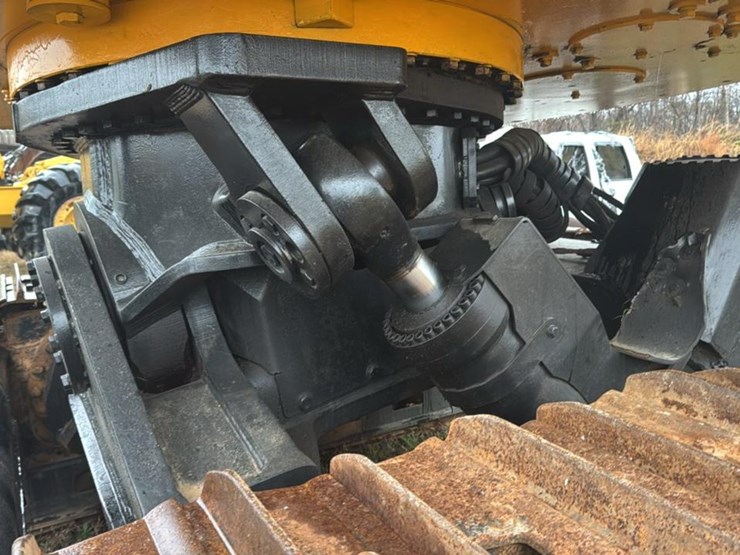 2010-tigercat-lx822c-image-30