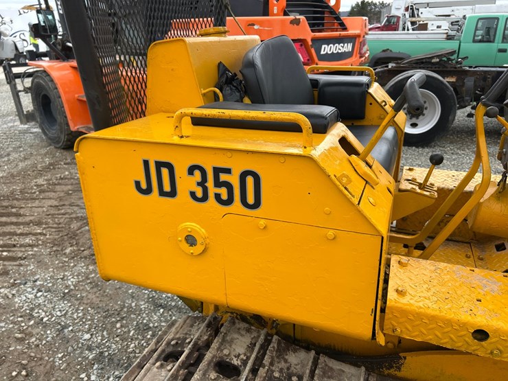 john-deere-350-image-30