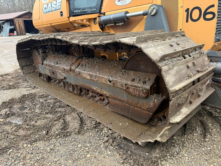 2016-case-1650m-image-68