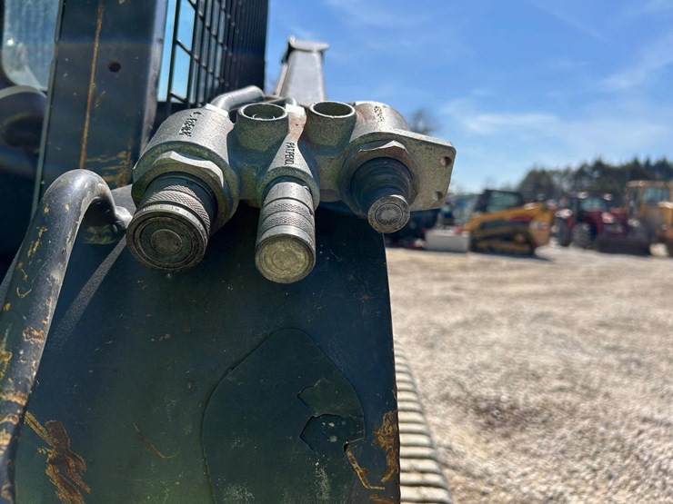 new-holland-c232-image-11