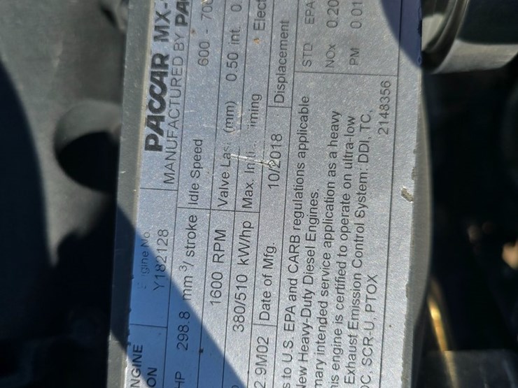 2019-peterbilt-567-image-49