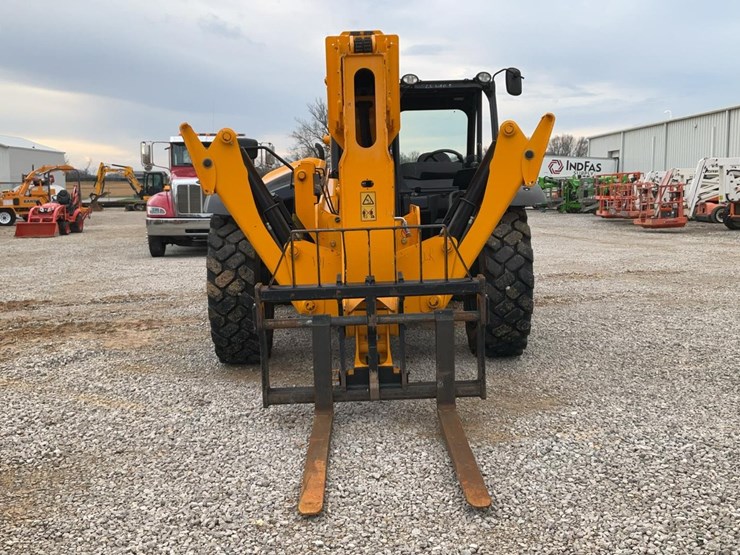 2022-jcb-510-56-image-18