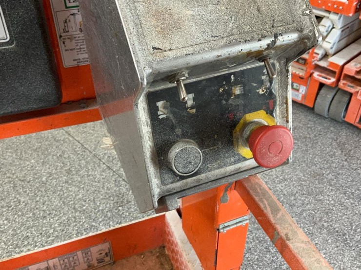 #408-•-2017-snorkel-19'-scissor-lift-image-26