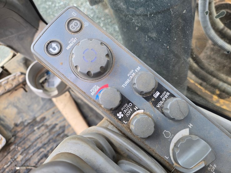 deere-470g-lc-image-63