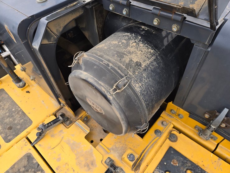 deere-470g-lc-image-48