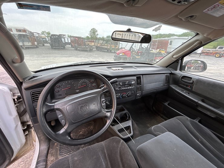 2004-dodge-dakota-image-10