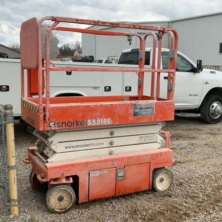 #414 • 2019 Snorkel 19' Scissor Lift