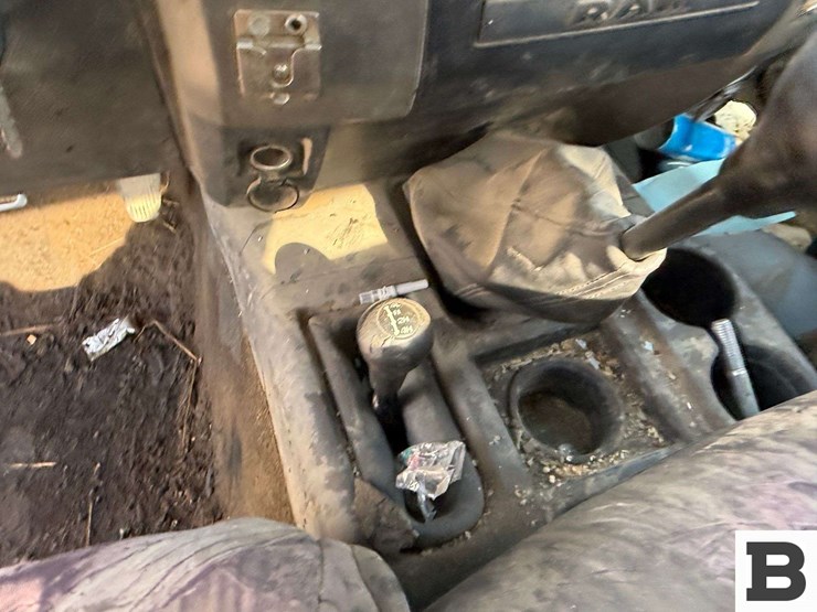 2011-dodge-ram-2500-image-24