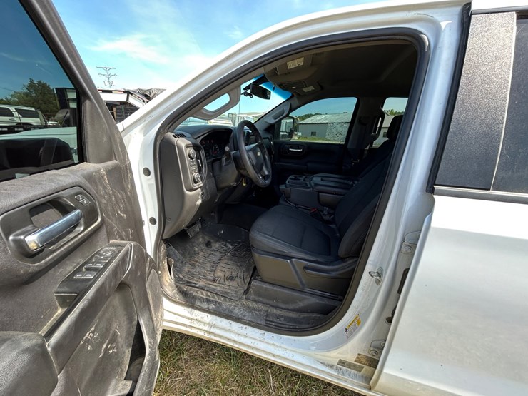 2020-chevrolet-silverado-1500-image-10