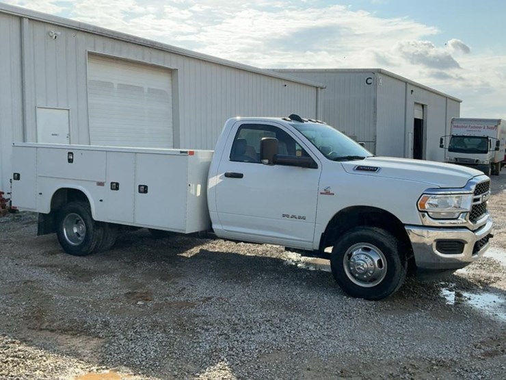 2022-dodge-3500-image-7