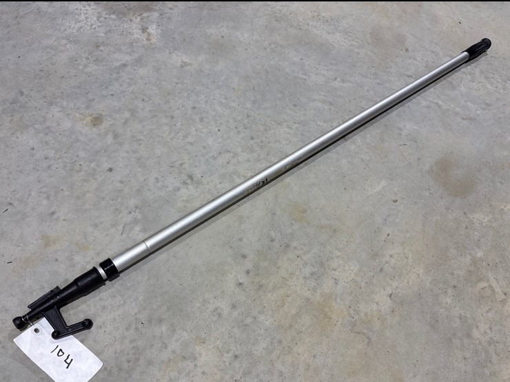 #104-•-telescopic-claw-hook-image-1