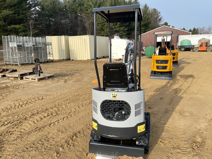 #1043-•-new-ats-d12d-mini-excavator-image-6