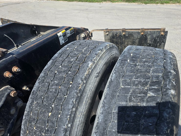 2017-peterbilt-579-image-62