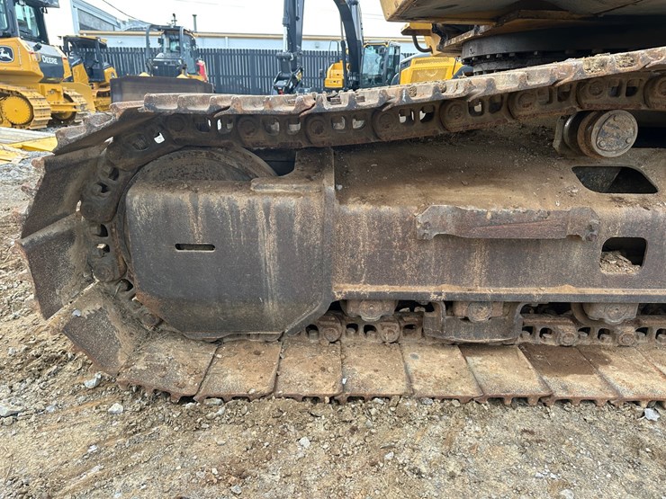 2013-deere-350g-lc-image-49