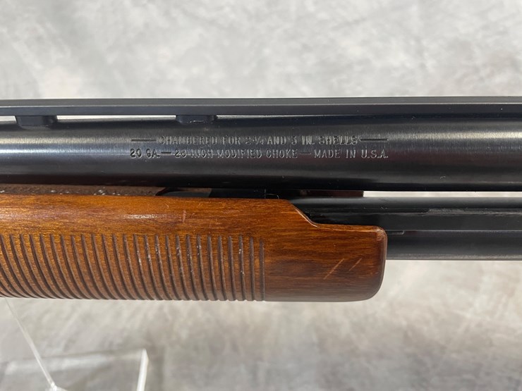 #4115-•-mossberg,-20-ga.-pump-action-shotgun,-sn:-c380887-image-13