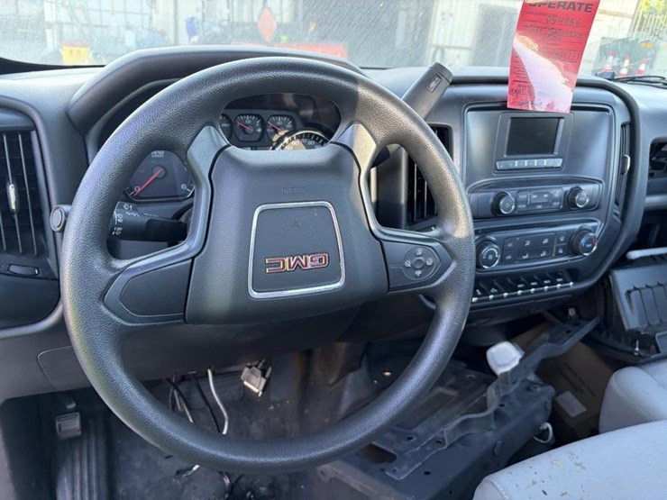 2017-gmc-sierra-2500hd-image-17