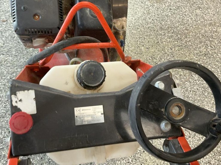 #104-•-husqvarna-fs400lv-concrete-saw-image-19