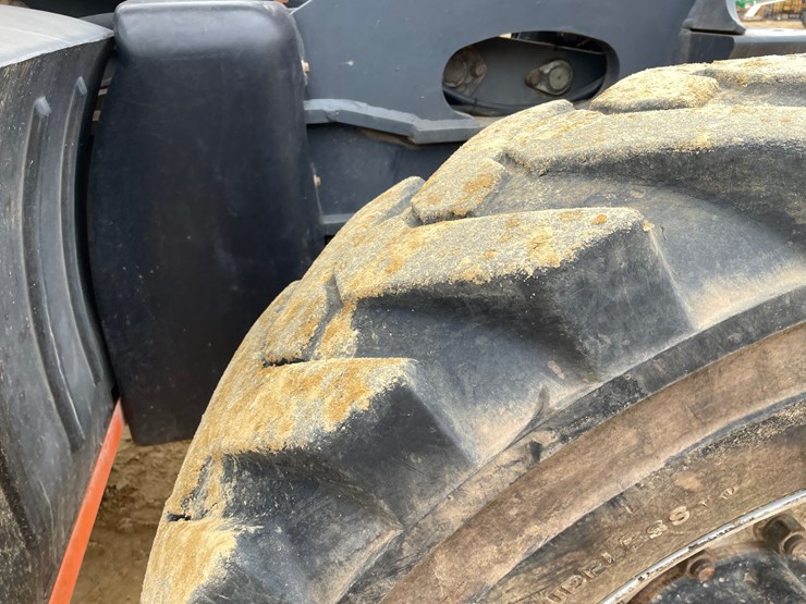 2012-jlg-g6-42a-image-77