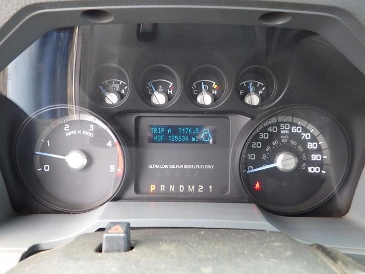 2011-ford-f550-image-25