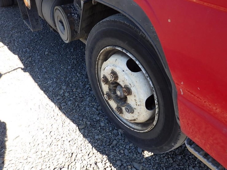 1999-isuzu-nqr-image-19