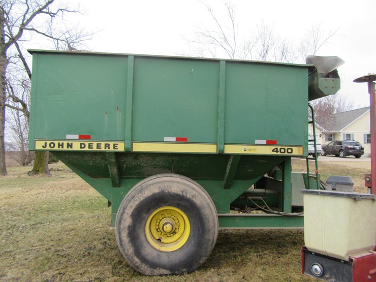 john-deere-400-image-3