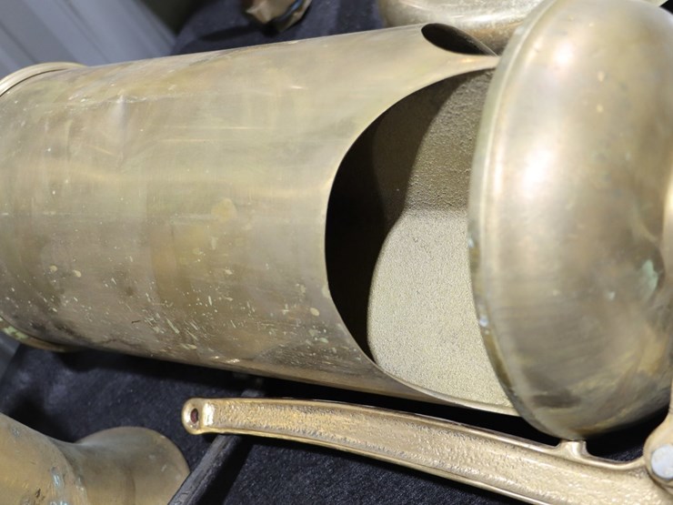 #81-•-brass-steam-whistle-with-handle-image-5