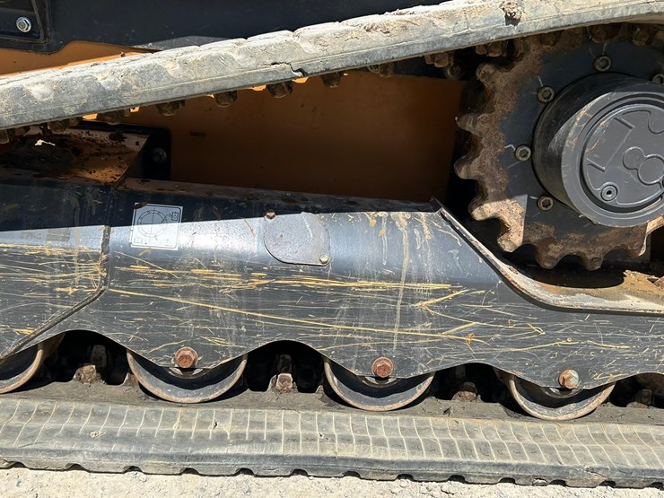 2023-case-tv450b-image-52