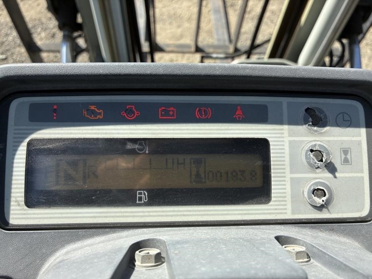 2007-nissan-mplf2025lv-forklift-image-16