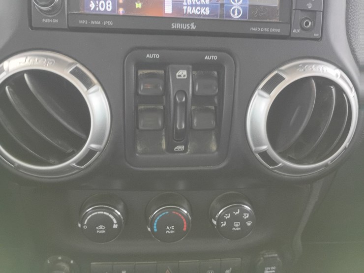 2015-jeep-wrangler-image-42