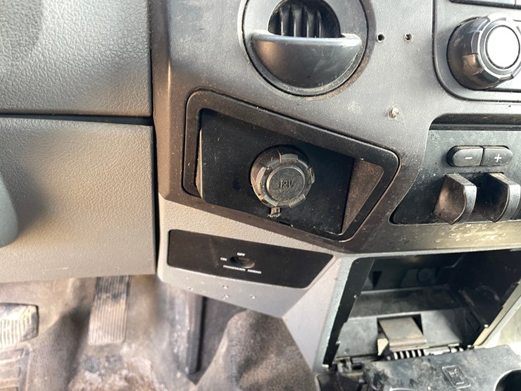 2011-ford-f550-image-55