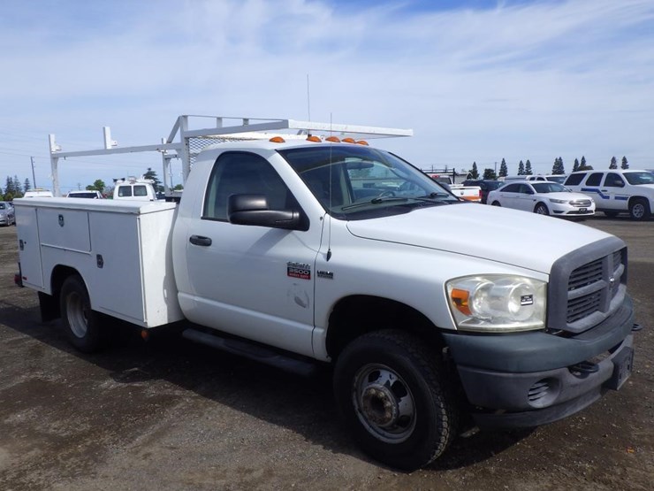 2008-dodge-ram-3500-image-2