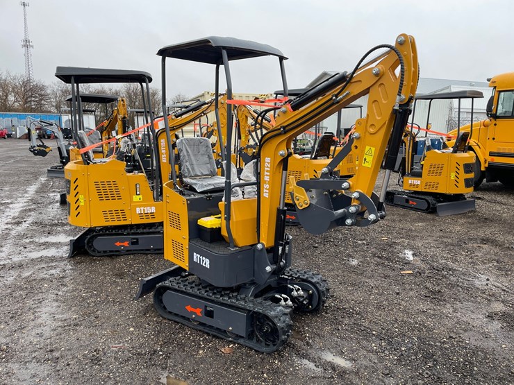 #3298-•-2026-ats-rt12r-mini-excavator-image-2