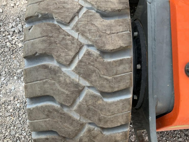 #311-•-snorkel-38'-articulating-lift-image-9