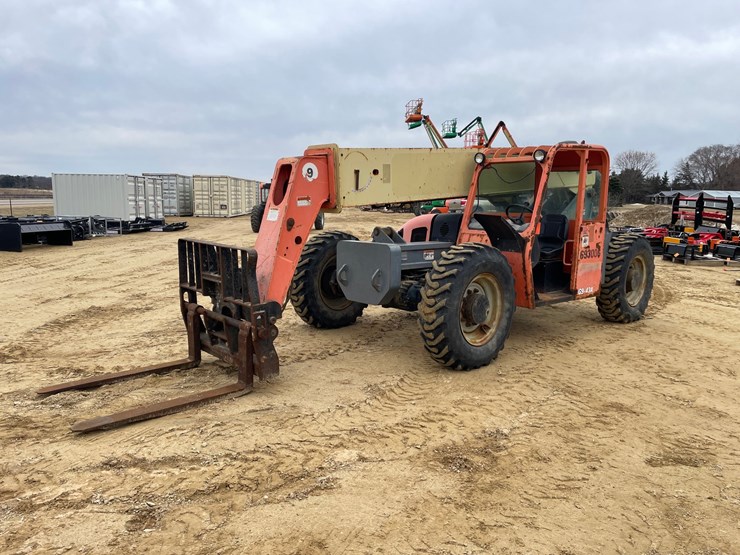 2005-jlg-g9-43a-image-1