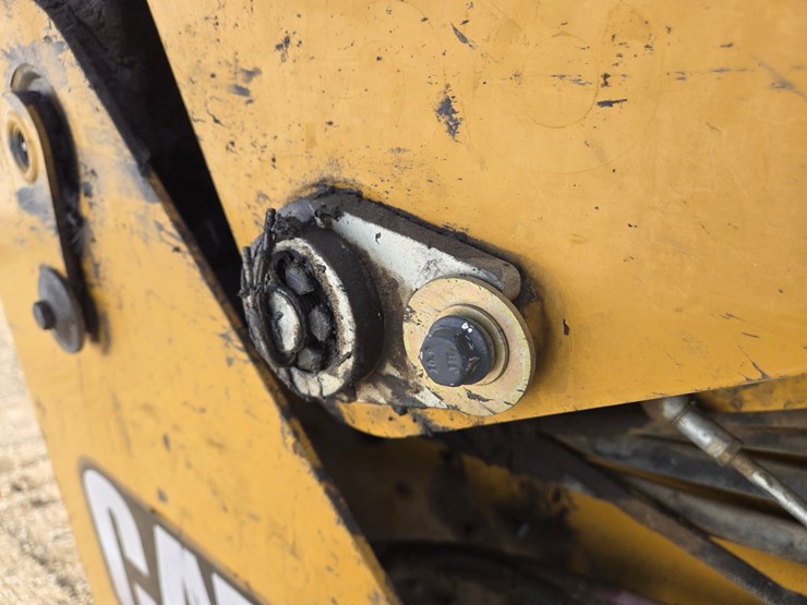 2019-caterpillar-259d3-image-20