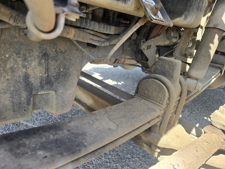 2017-peterbilt-579-image-32