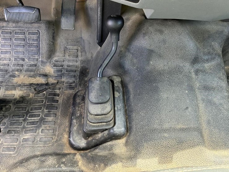 2011-ford-f250-image-17