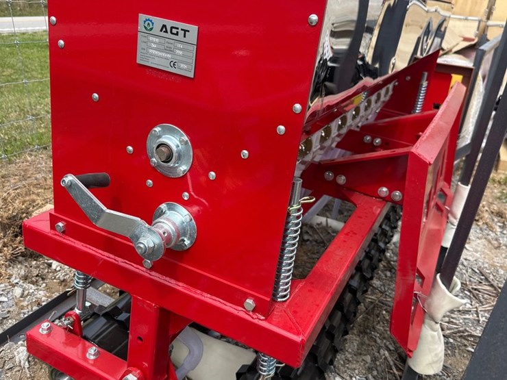 #1950-•-skid-steer-seeder-image-3