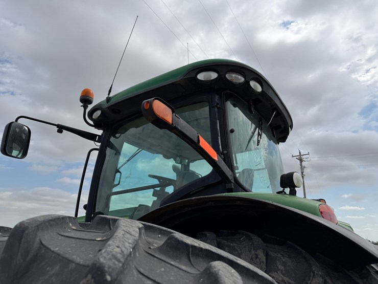 2012-john-deere-8285r-image-27