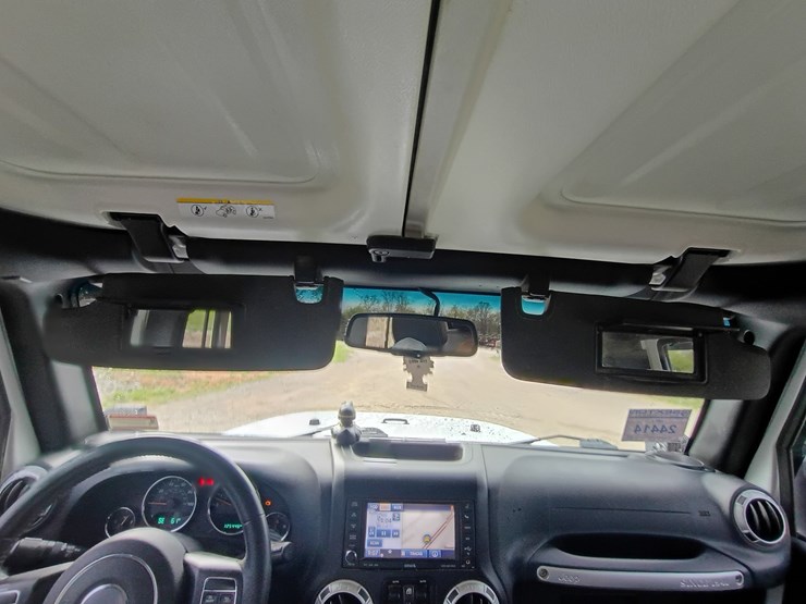 2015-jeep-wrangler-image-56