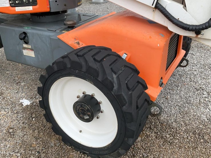 #302-•-2019-snorkel-46'-4wd-articulating-boom-lift-#3-image-26