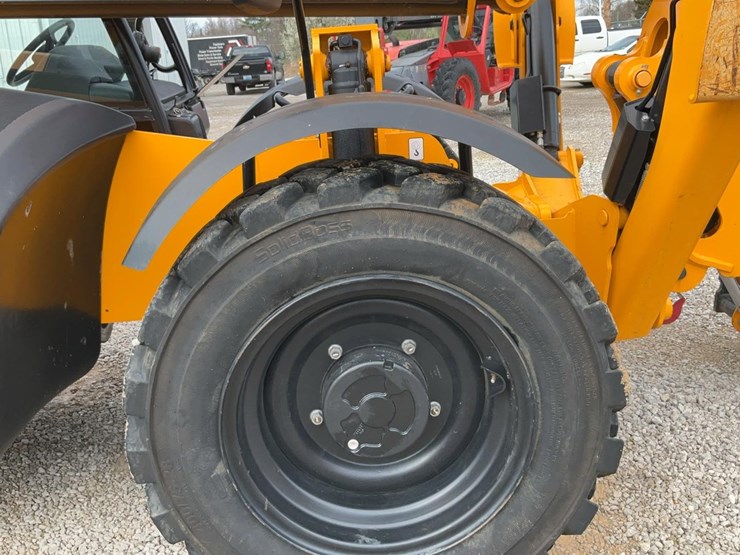 2022-jcb-510-56-image-45