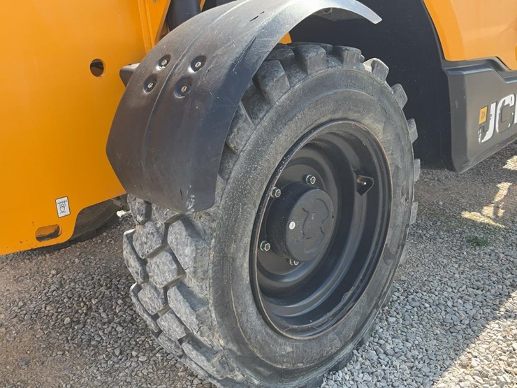 2022-jcb-510-56-image-41